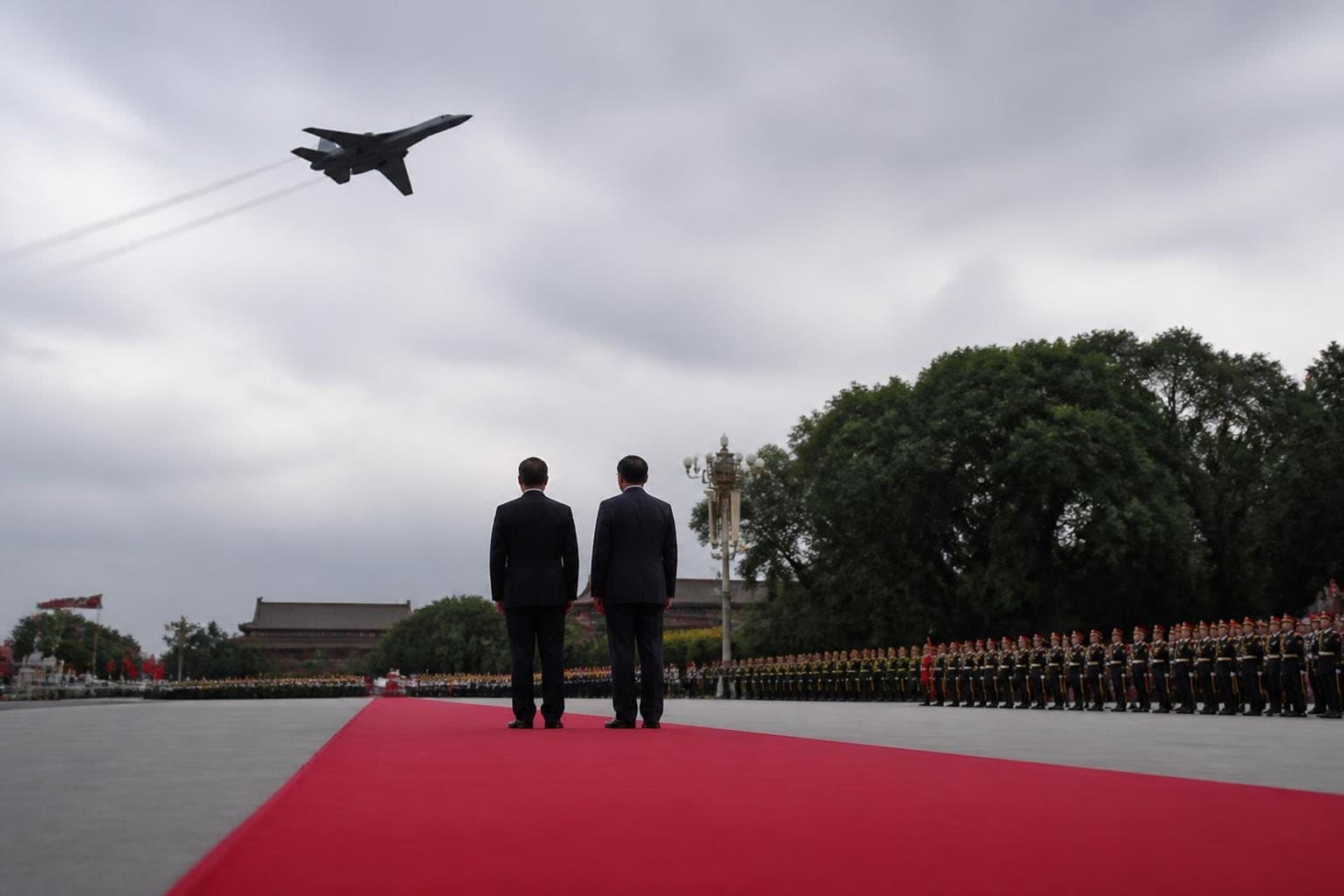 미국 B-1 폭격기, 시진핑 환영식 국가 연주 중 저공비행
