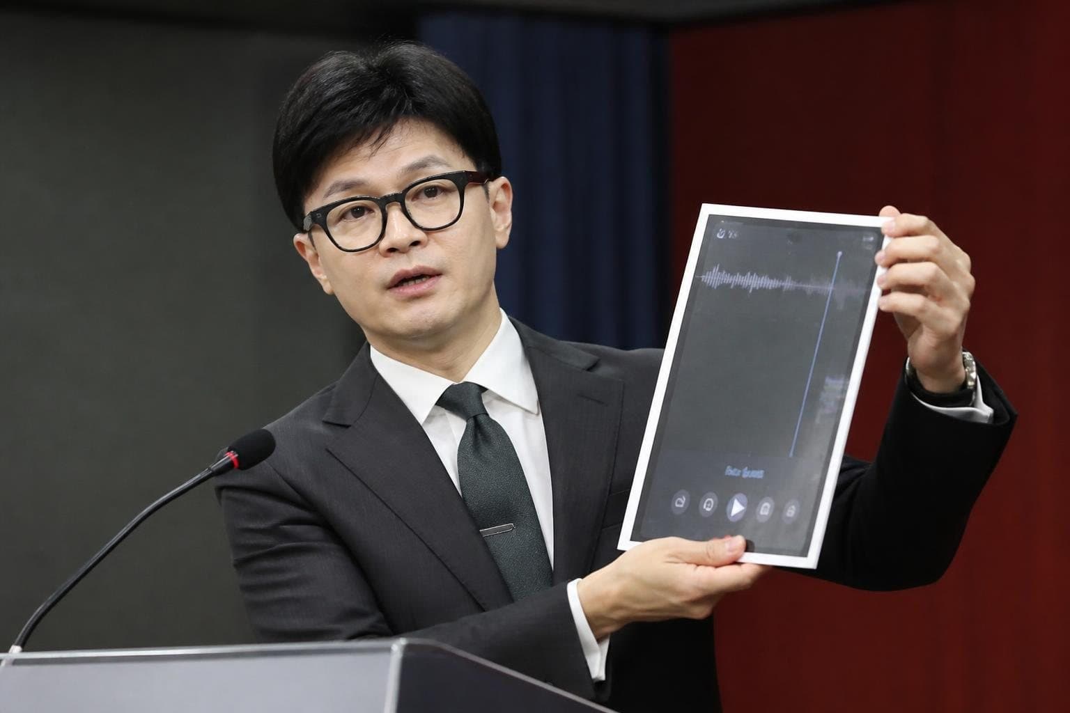 한동훈, '신약 로비 의혹' 추가 녹취 공개…여당 '철없는 관종' 맹공
