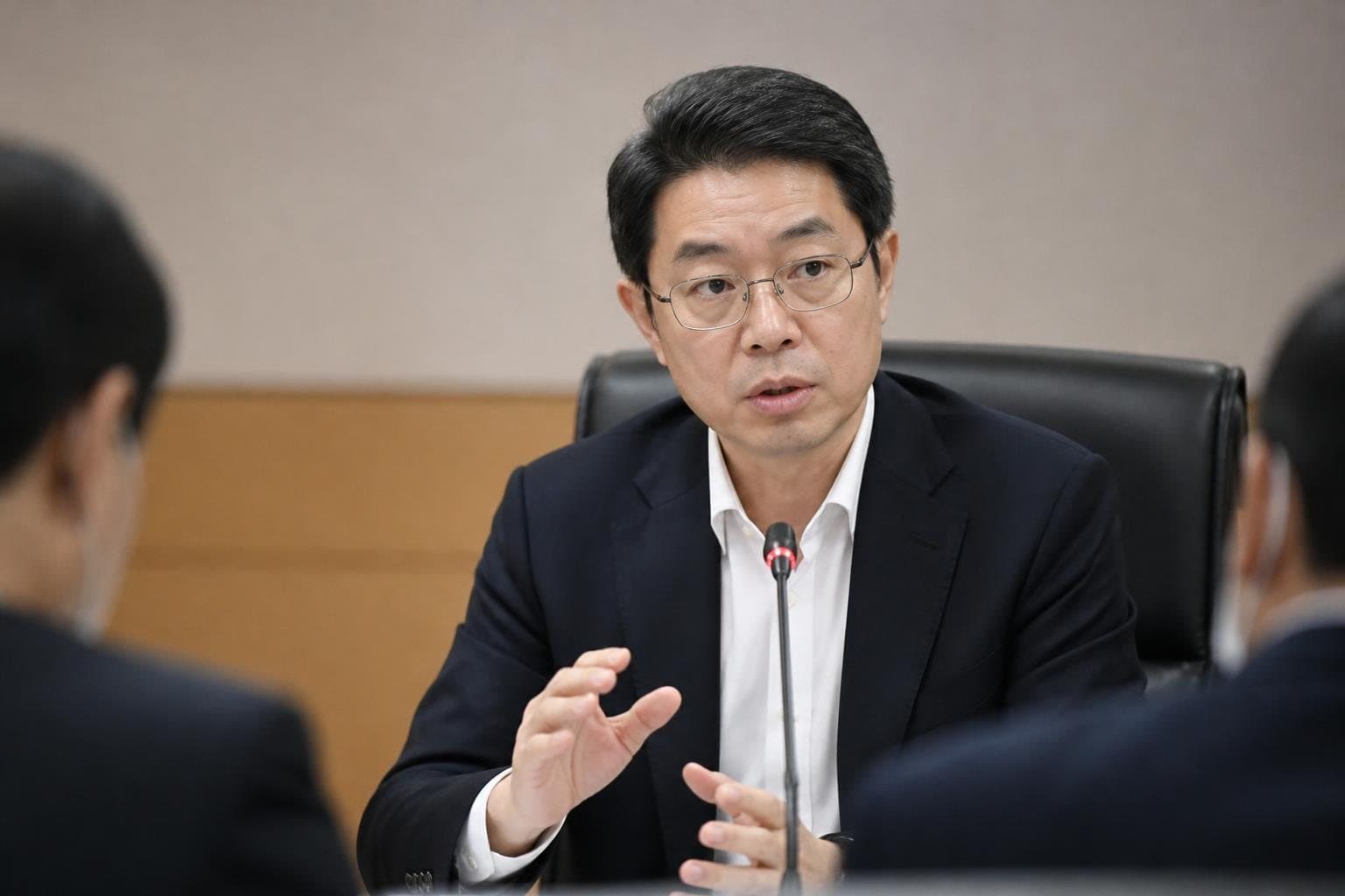 이억원 금융위원장, 해킹 대응·주담대 6억 제한 평가