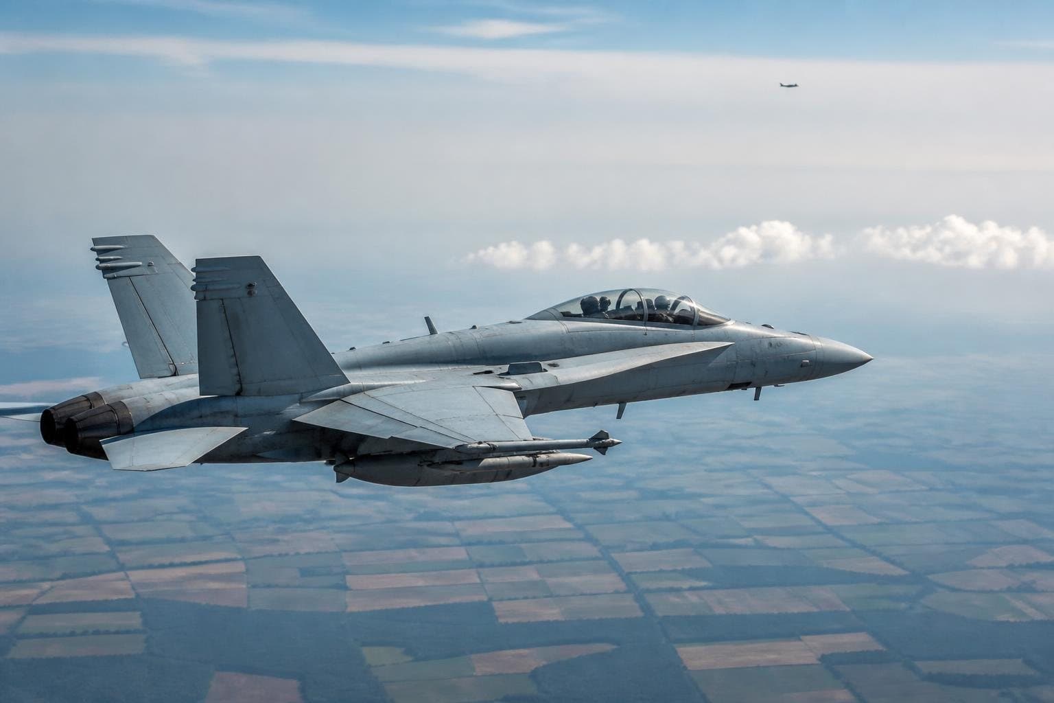 나토 공중감시 임무 중 스페인 F-18, 루마니아 영공 침입 무인기 격추