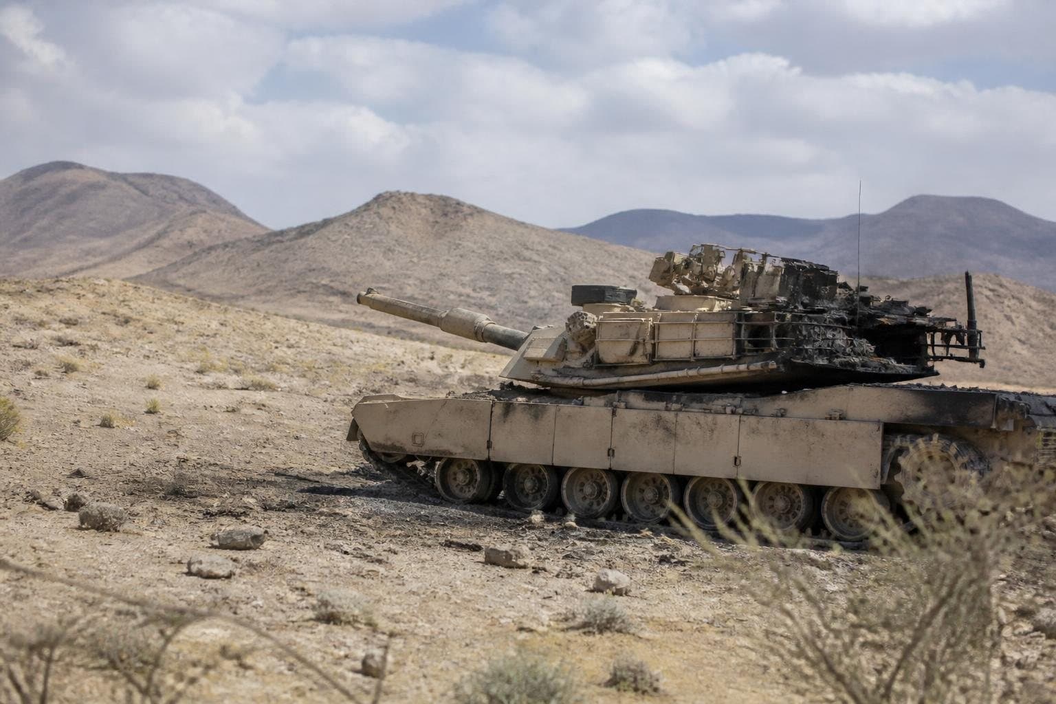 사우디 M1A2S 전차, 예멘 국경 인근서 피격