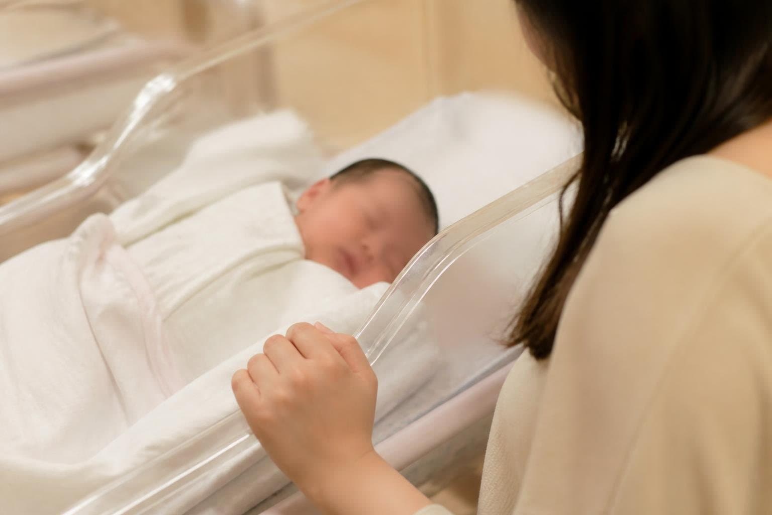 출생아 24개월 연속 증가…합계출산율 0.80명대 회복