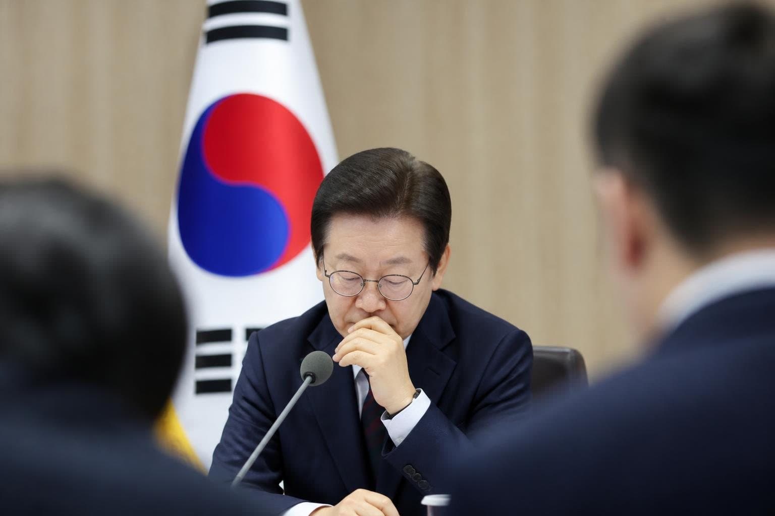 이 대통령 2030 지지율 20%대…'잘하는 분야 없다' 여론 주도