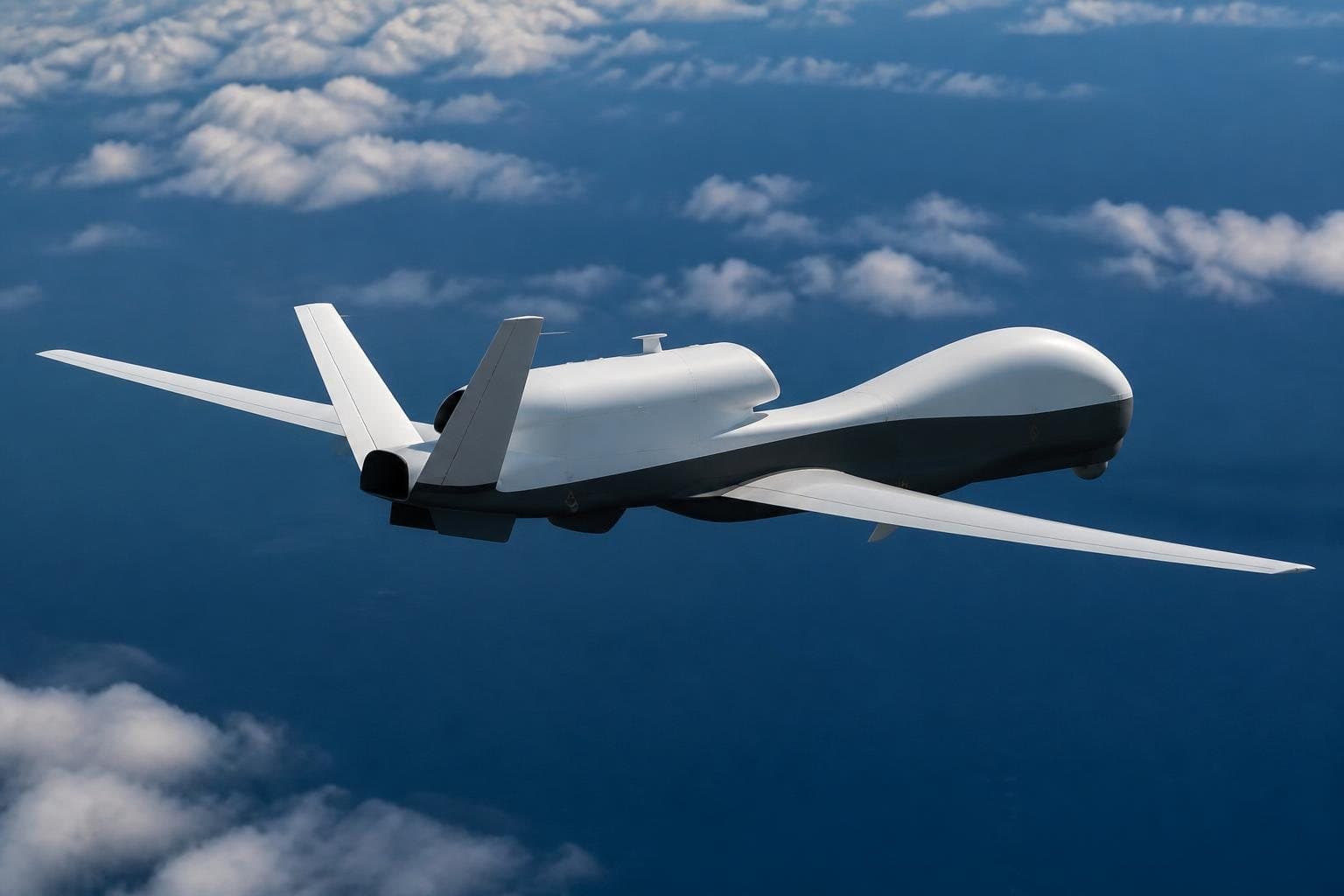 미국 해군 MQ-4C 트리톤 무인기, 쿠바 남부 해역서 정찰 비행