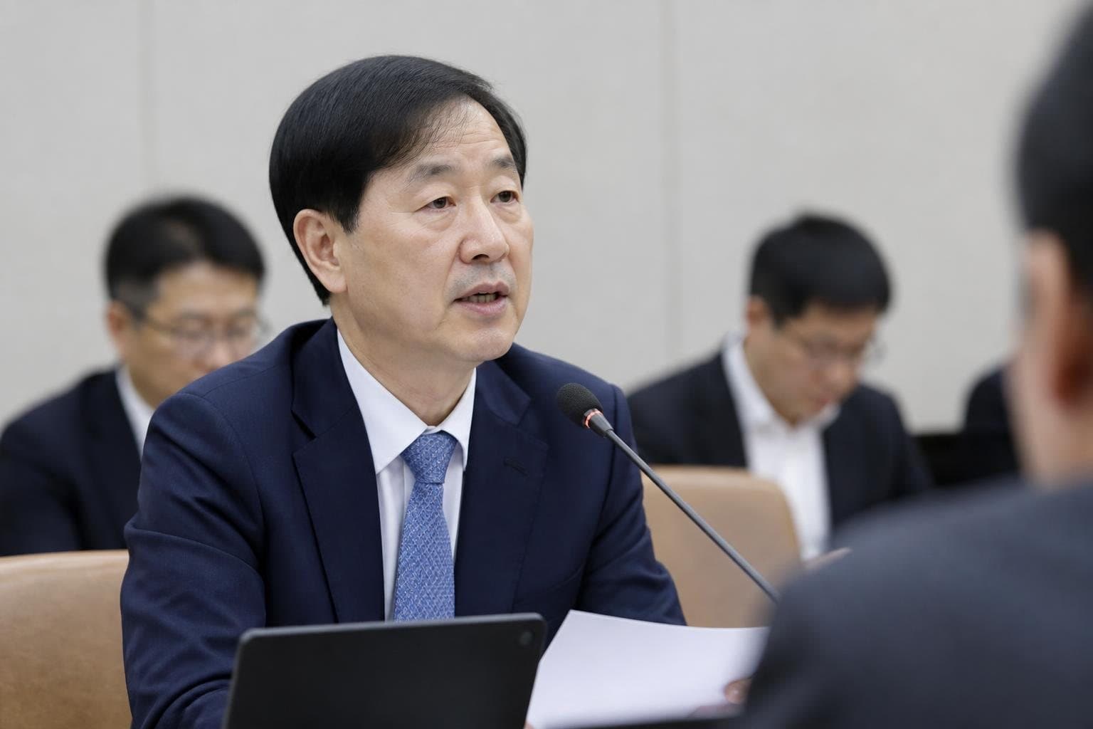 구윤철 '취약차주 지원방안 조속히 발표…채무조정 활성화'