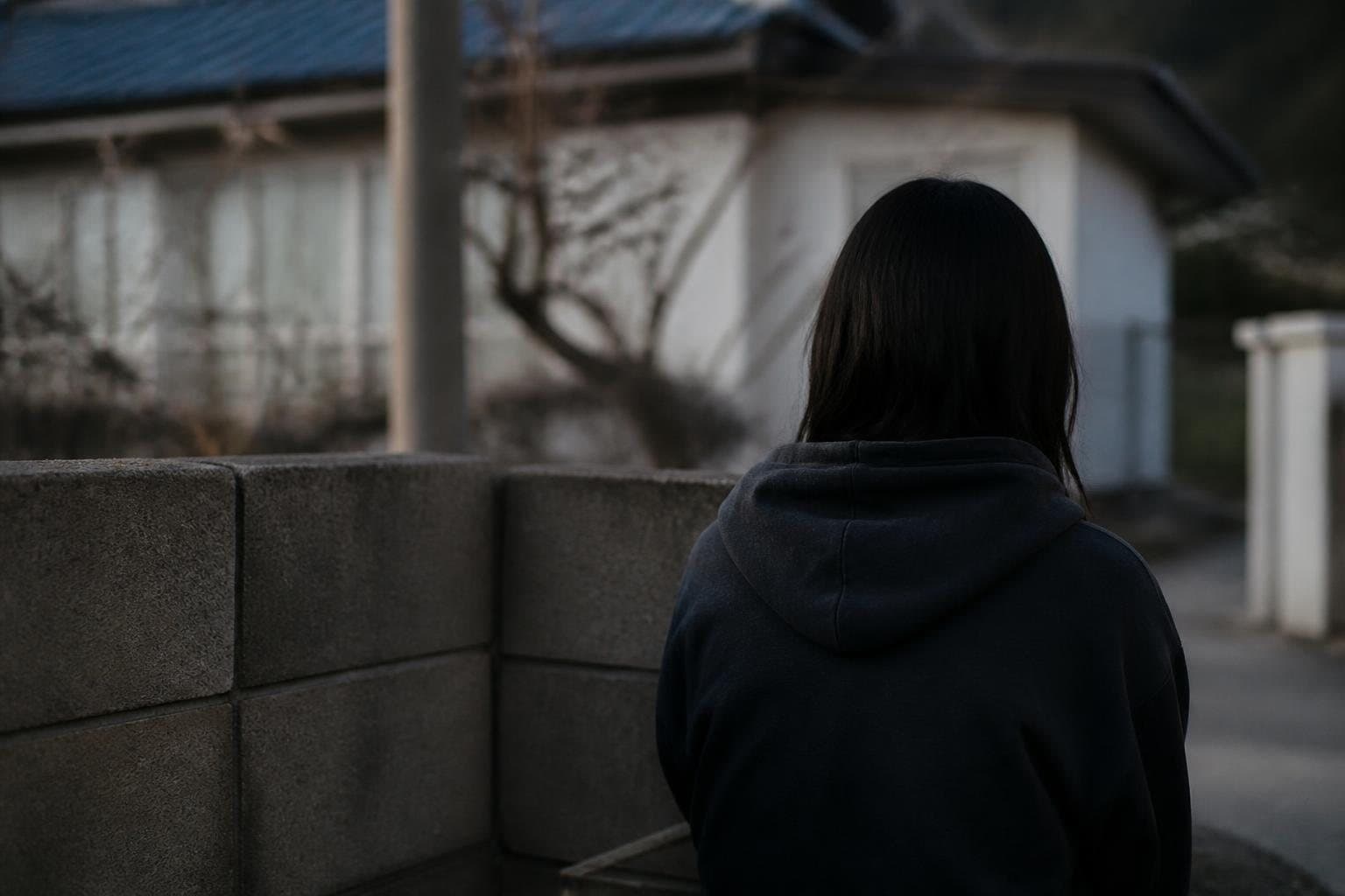 살인범 잡겠다며 유족 집 무단 침입하는 유튜버들…2차 가해 논란